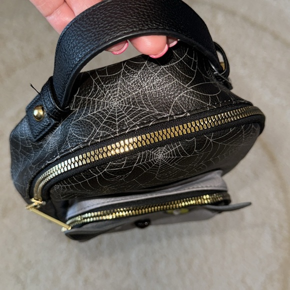 Betsey Johnson NWOT Cat Vampire Halloween Mini Backpack - Picture 5 of 7